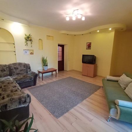 3К. Квартира На Сумской Kharkov Luaran gambar