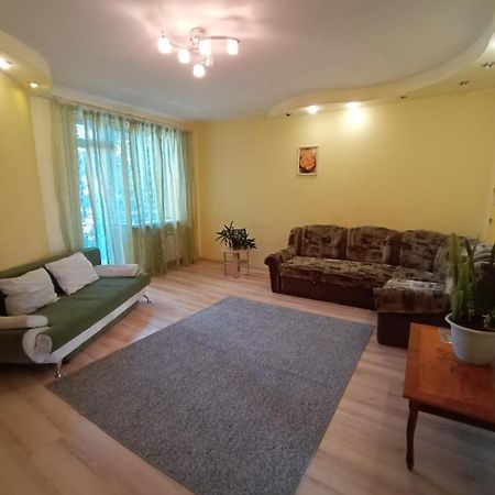 3К. Квартира На Сумской Kharkov Luaran gambar